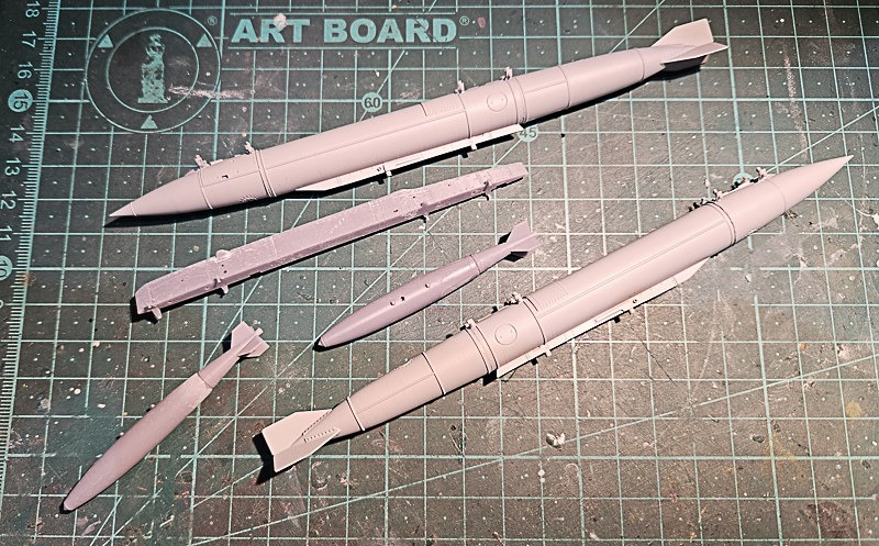 1:32 Weapon Sets, view 3 of 12 — Model by Malcolm Reid. Featuring ArtMan Delta weapon sets