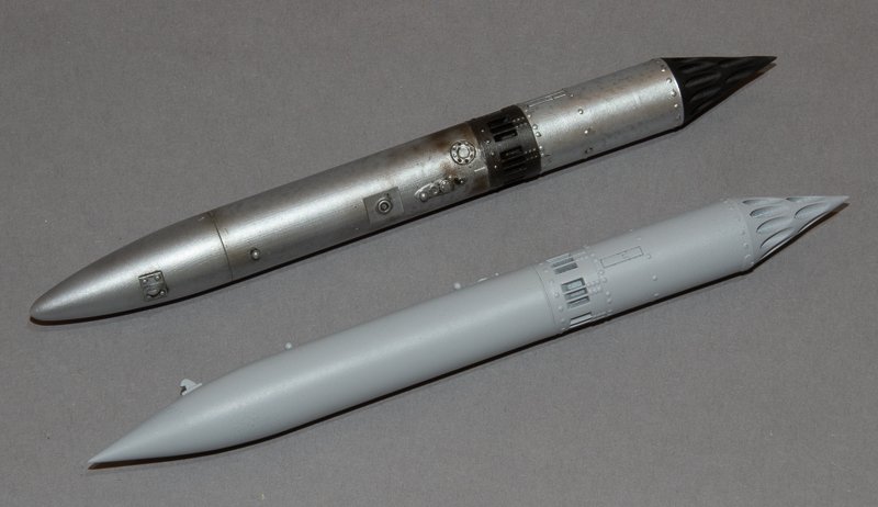 Assembled Matra JL-100 rocket pods with CRP18 pylons, unpainted
